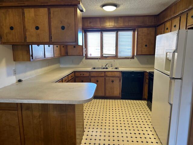 5103 54th Street Lubbock, TX 79414 - Photo 2 of 8 76460739149__2479BDA5-4F35-4B92-97FE-271