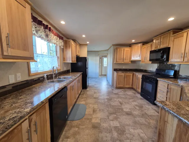 $169,000 | 41 Lunar Drive, Canaan, NH 03741