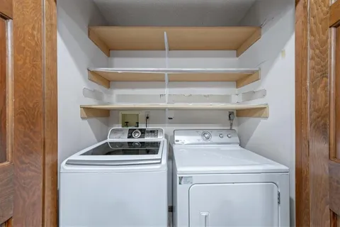 $310,000 | 9736 Nieman Place, Overland Park, KS 66214