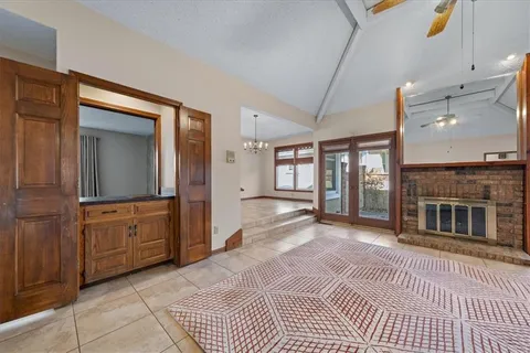 $310,000 | 9736 Nieman Place, Overland Park, KS 66214