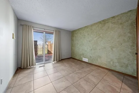 $310,000 | 9736 Nieman Place, Overland Park, KS 66214