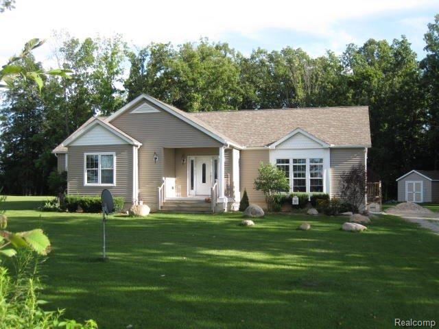 8445 Short Road Columbus, MI 48063 - Photo 2 of 23 IMG_6574.jpg