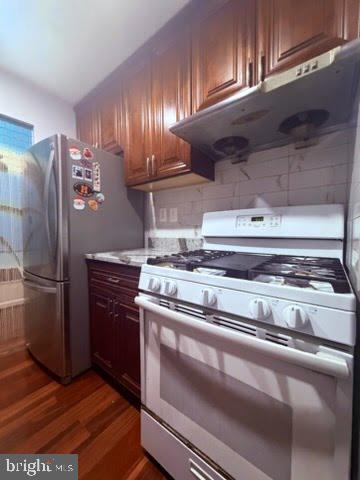 7092 Spring Garden Drive, Unit 202 Springfield, VA 22150 - Photo 3 of 12