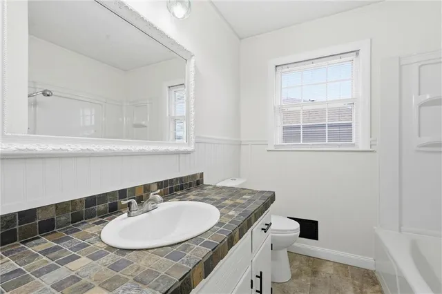 $295,000 | 9809 East 82nd Terrace, Raytown, MO 64138