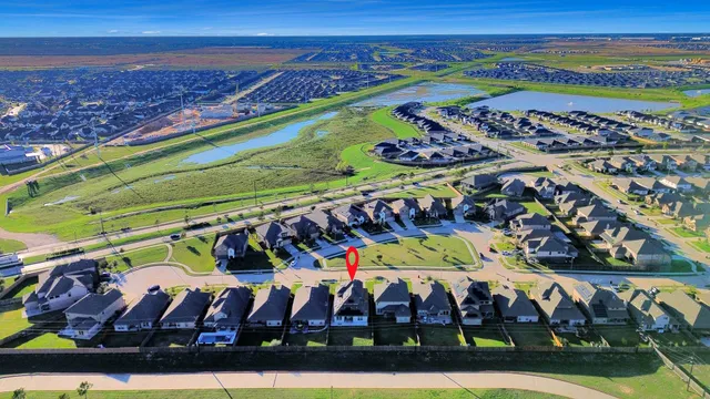 a view of an outdoor space