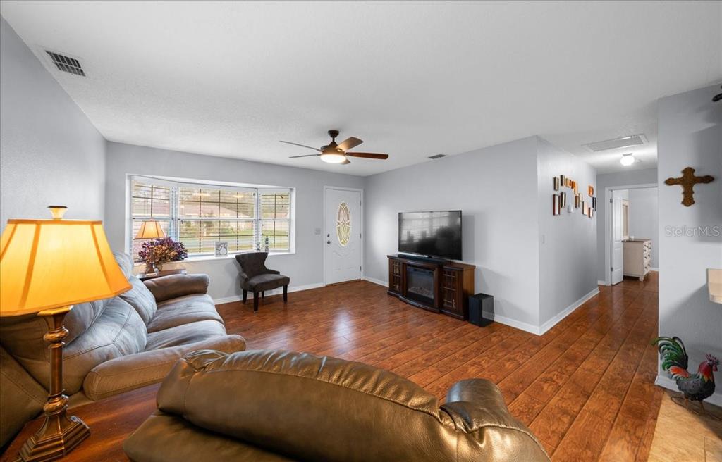 11793 Southeast 72nd Terrace Road Belleview, FL 34420 - Photo 6 of 36 Gallery Image 6