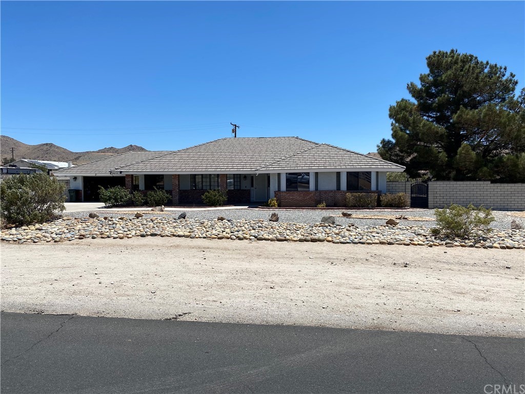 16635 Wintun Road Apple Valley, CA 92307 - Photo 1 of 46