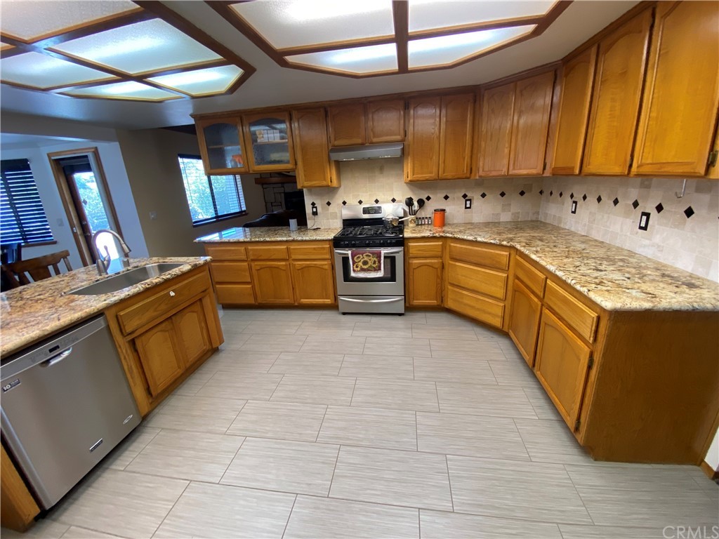 16635 Wintun Road Apple Valley, CA 92307 - Photo 19 of 46