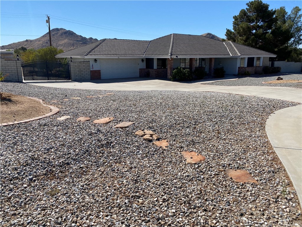 16635 Wintun Road Apple Valley, CA 92307 - Photo 3 of 46