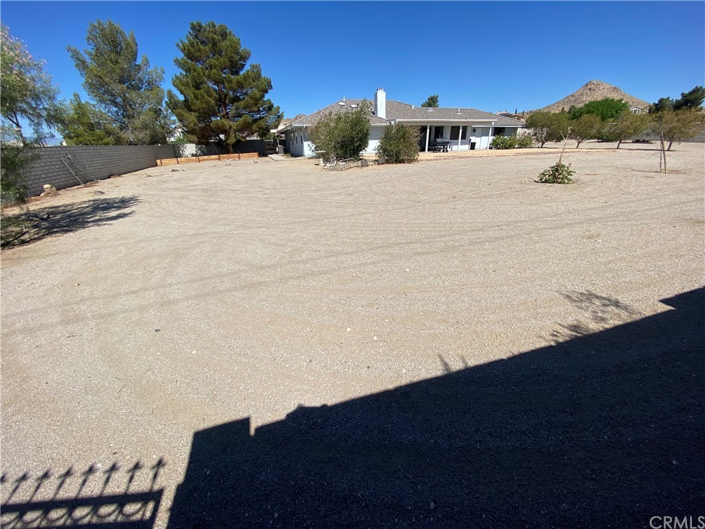 16635 Wintun Road Apple Valley, CA 92307 - Photo 42 of 46