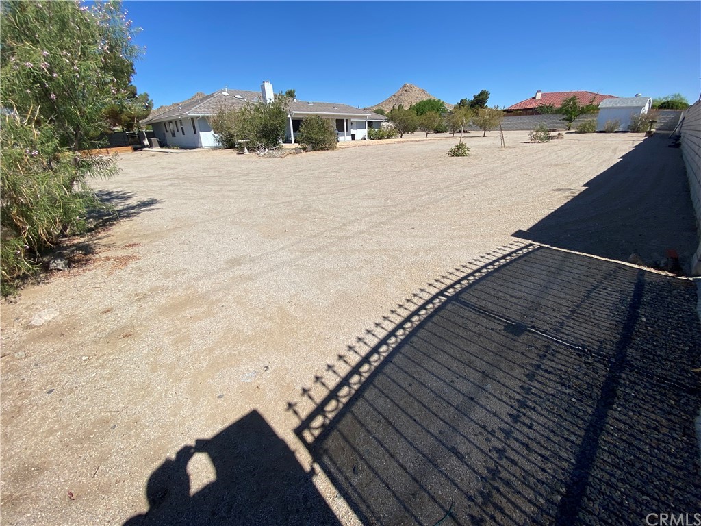 16635 Wintun Road Apple Valley, CA 92307 - Photo 43 of 46