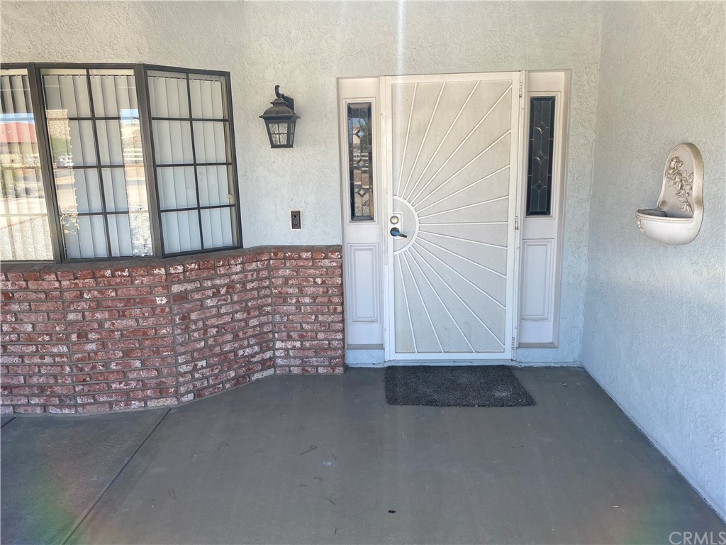 16635 Wintun Road Apple Valley, CA 92307 - Photo 7 of 46