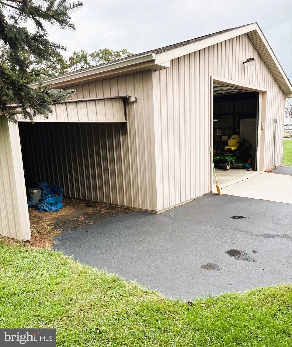 Shed portion of Detached Garage