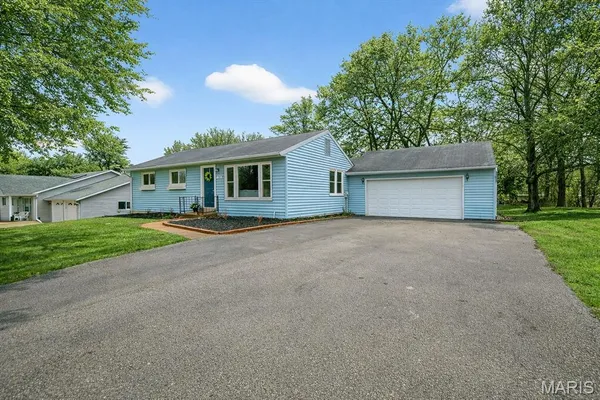 $339,000 | 127 Ivy Court, Ballwin, MO 63011