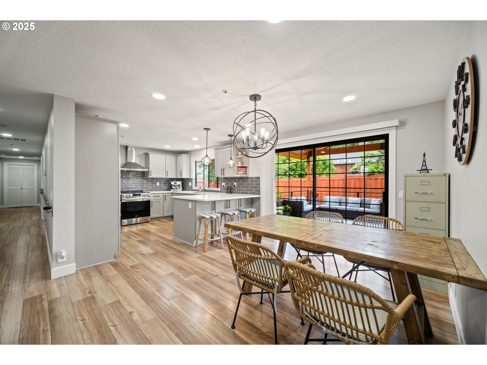 8955 Southwest Club Meadow Lane Portland, OR 97225 - Photo 9 of 33 Gallery Image 9