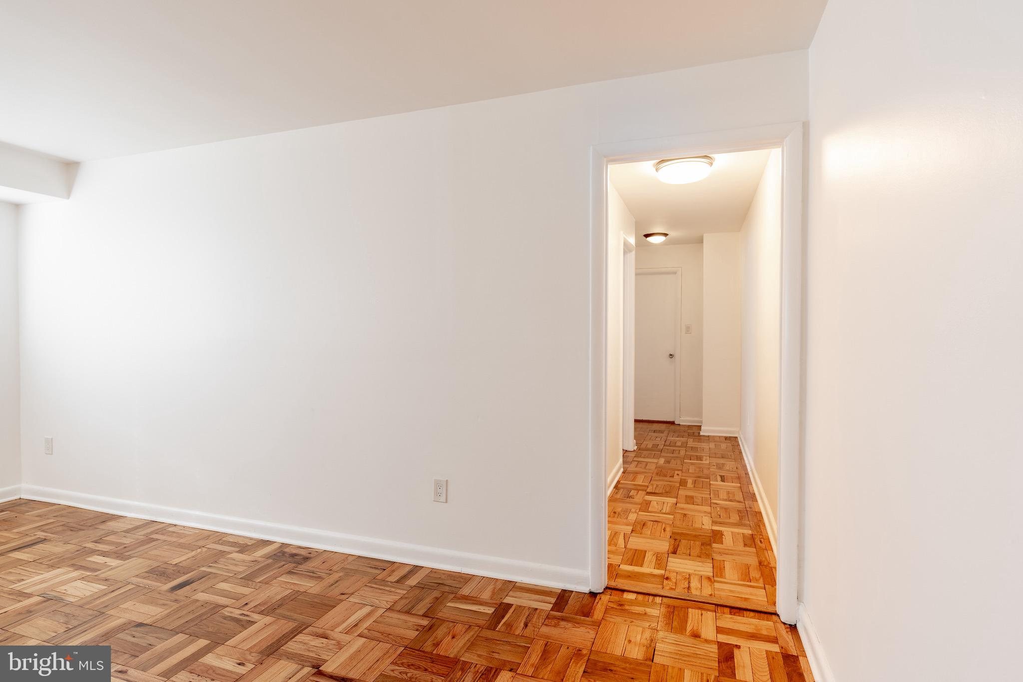 10423 Montrose Avenue, Unit 10423 Bethesda, MD 20814 - Photo 11 of 22 view of an empty room