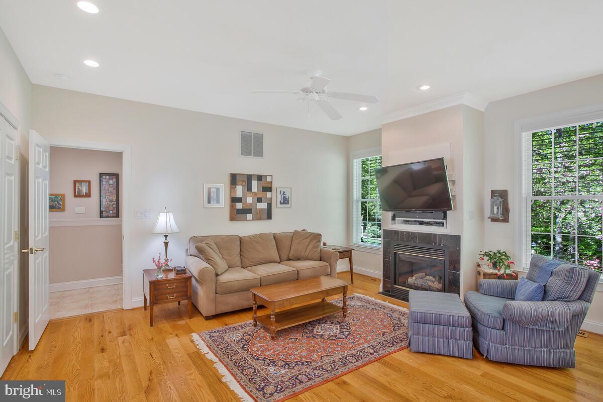 532 Epping Forest Road Annapolis, MD 21401 - Photo 33 of 62 Gas Fireplace