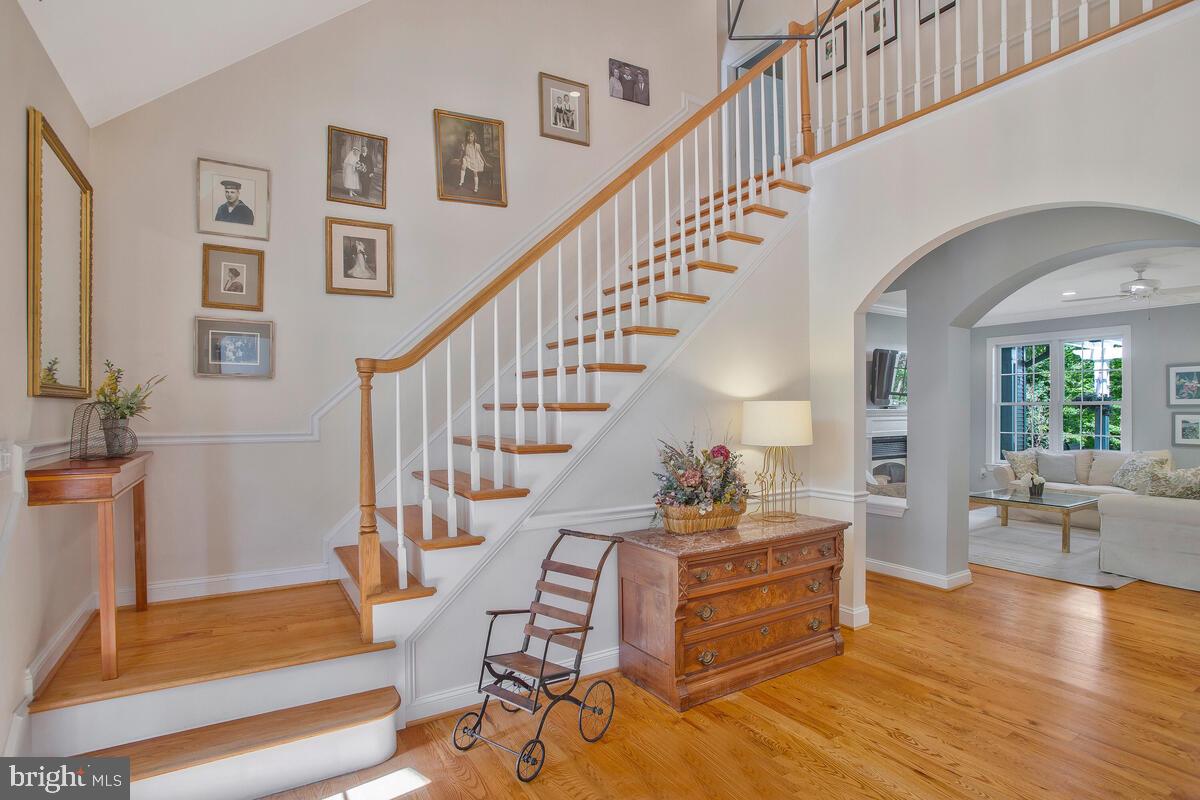 532 Epping Forest Road Annapolis, MD 21401 - Photo 38 of 62 Entry Foyer Leading to Bedroom Level