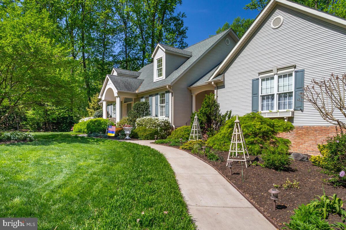 532 Epping Forest Road Annapolis, MD 21401 - Photo 5 of 62 Front Entry Walkway