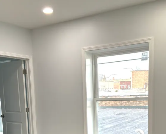 $2,100 | 224 East Cass Street, Unit PH, Joliet, IL 60432