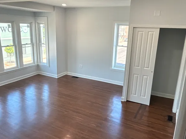 $2,100 | 224 East Cass Street, Unit PH, Joliet, IL 60432