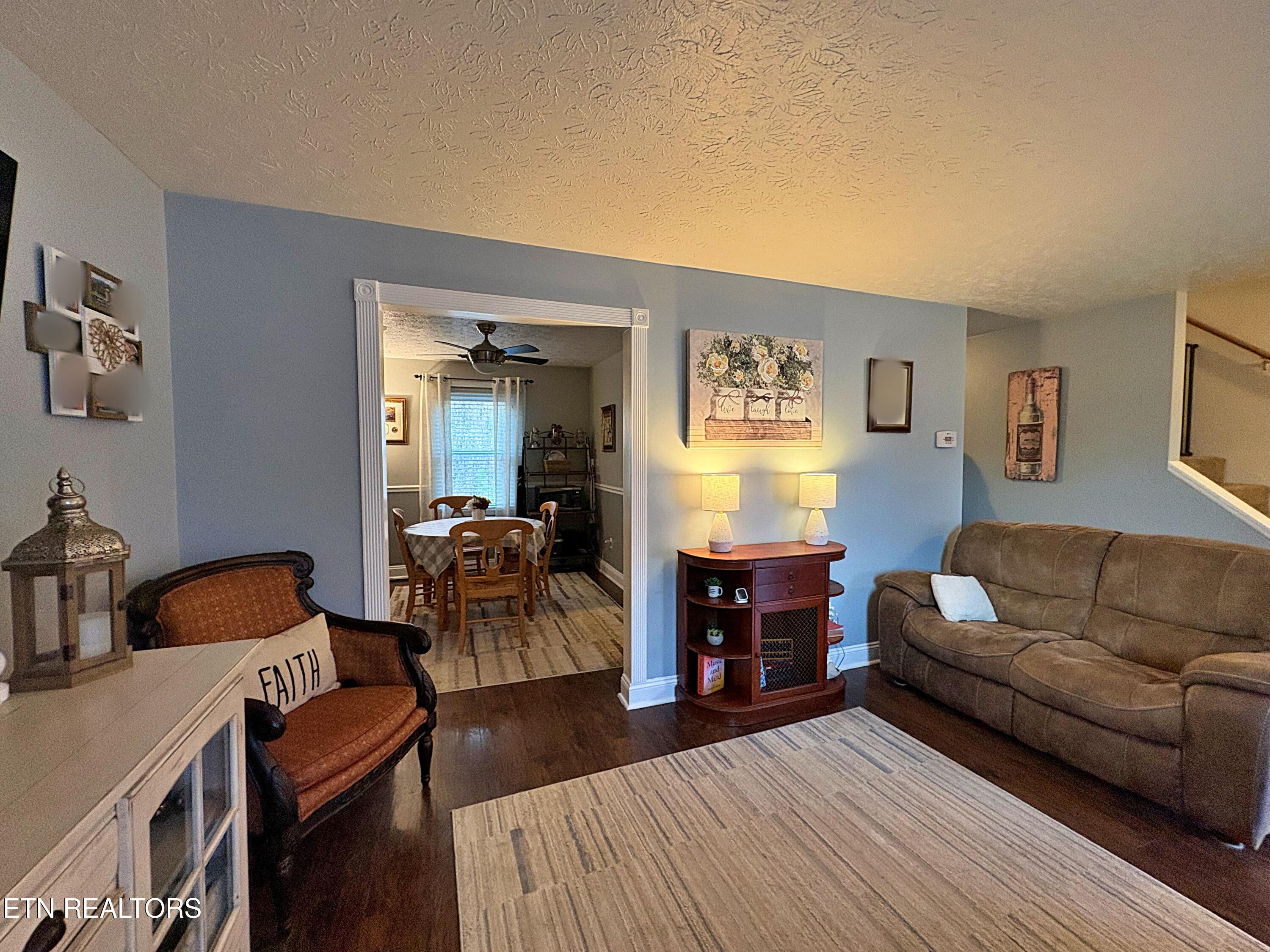 23 Castleford Way Middlesboro, KY 40965 - Photo 11 of 31 Living Room