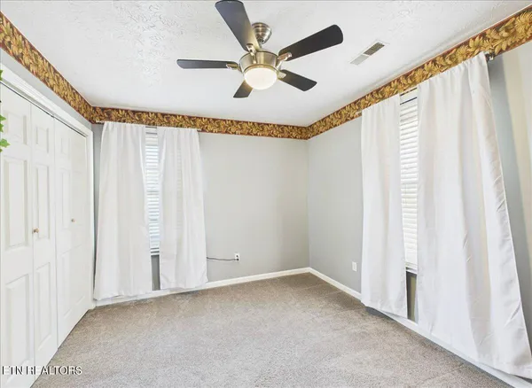 $202,500 | 23 Castleford Way, Middlesboro, KY 40965
