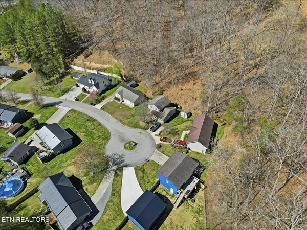 $202,500 | 23 Castleford Way, Middlesboro, KY 40965