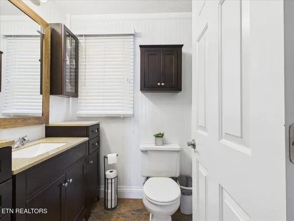 $208,000 | 23 Castleford Way, Middlesboro, KY 40965