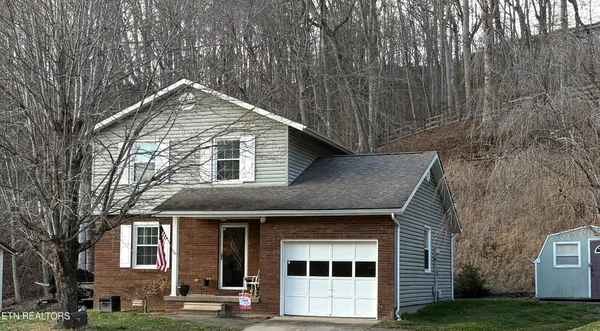 $208,000 | 23 Castleford Way, Middlesboro, KY 40965