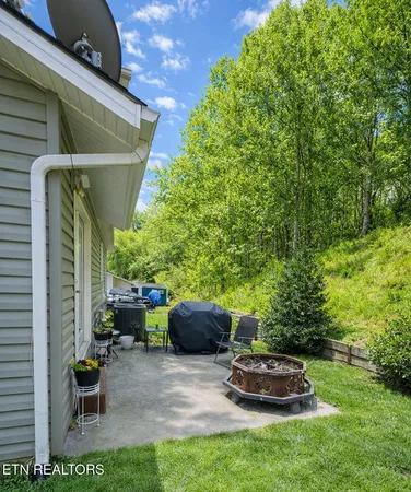 $208,000 | 23 Castleford Way, Middlesboro, KY 40965