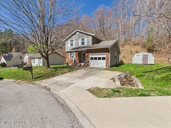 $208,000 | 23 Castleford Way, Middlesboro, KY 40965