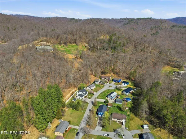 $208,000 | 23 Castleford Way, Middlesboro, KY 40965