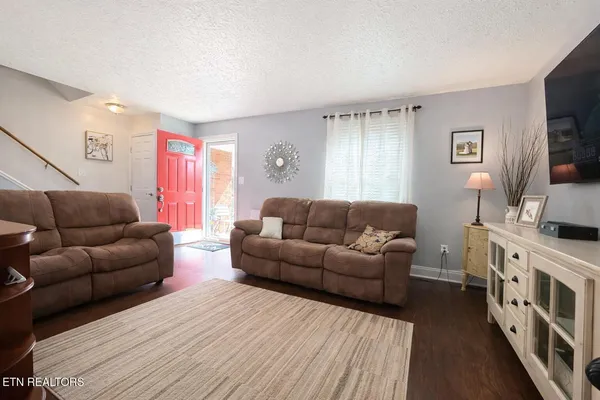 $208,000 | 23 Castleford Way, Middlesboro, KY 40965