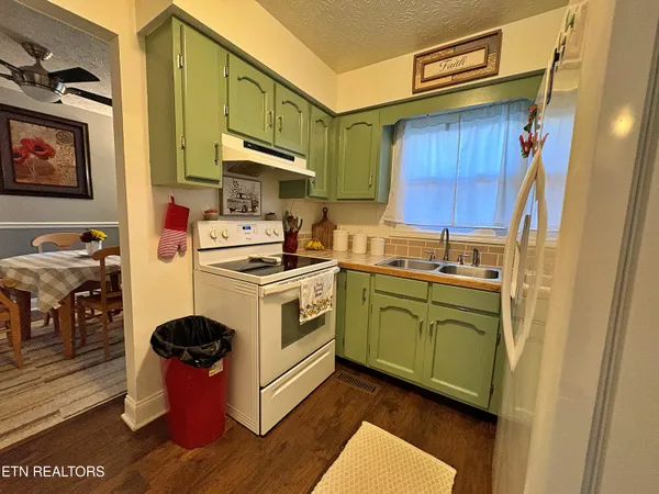 $202,500 | 23 Castleford Way, Middlesboro, KY 40965