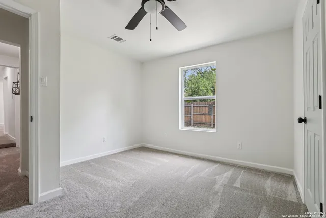 $469,900 | 333 South Mesquite Avenue, New Braunfels, TX 78130