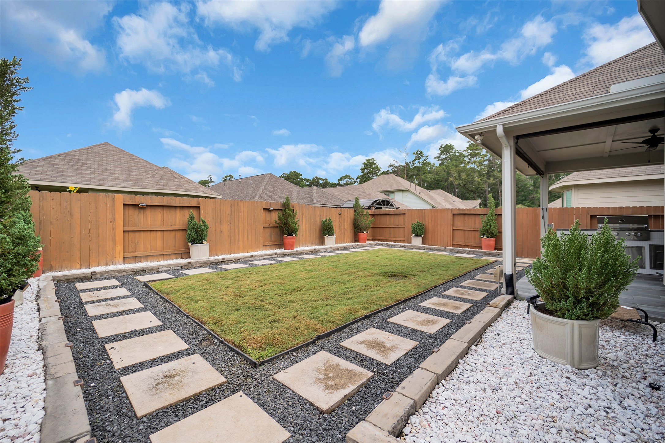 2819 Wilde Redbud Lane Conroe, TX 77385 - Photo 35 of 39