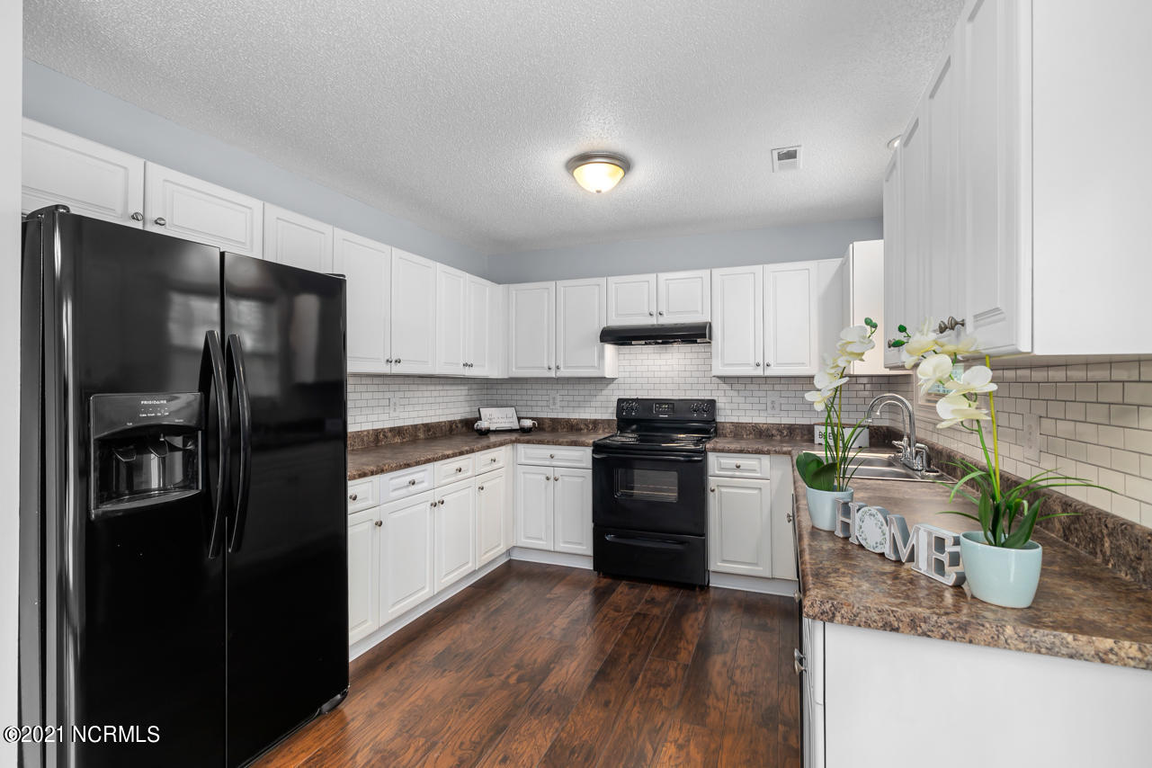 549 Sand Ridge Road Hubert, NC 28539 - Photo 12 of 28 12