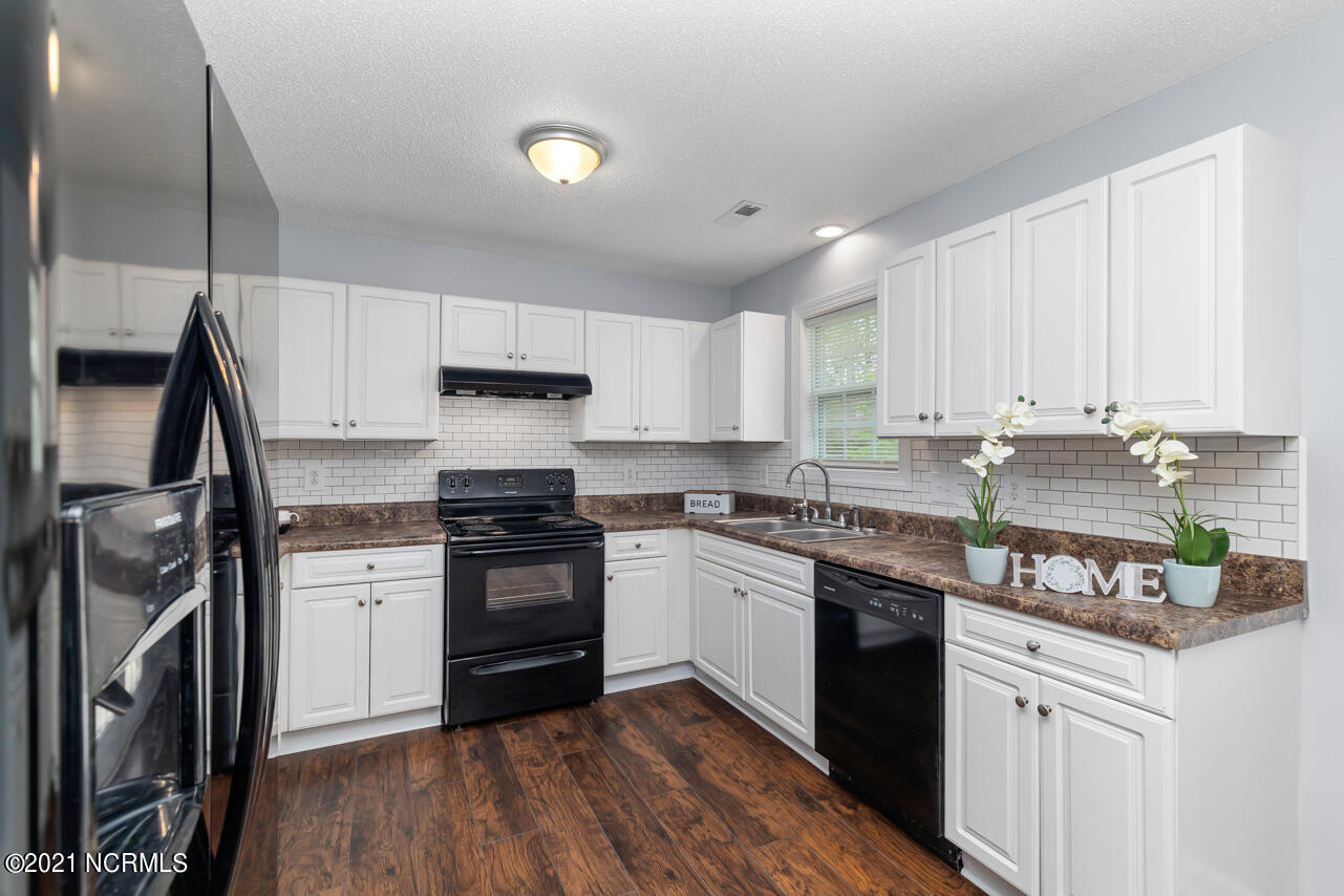 549 Sand Ridge Road Hubert, NC 28539 - Photo 14 of 28 14