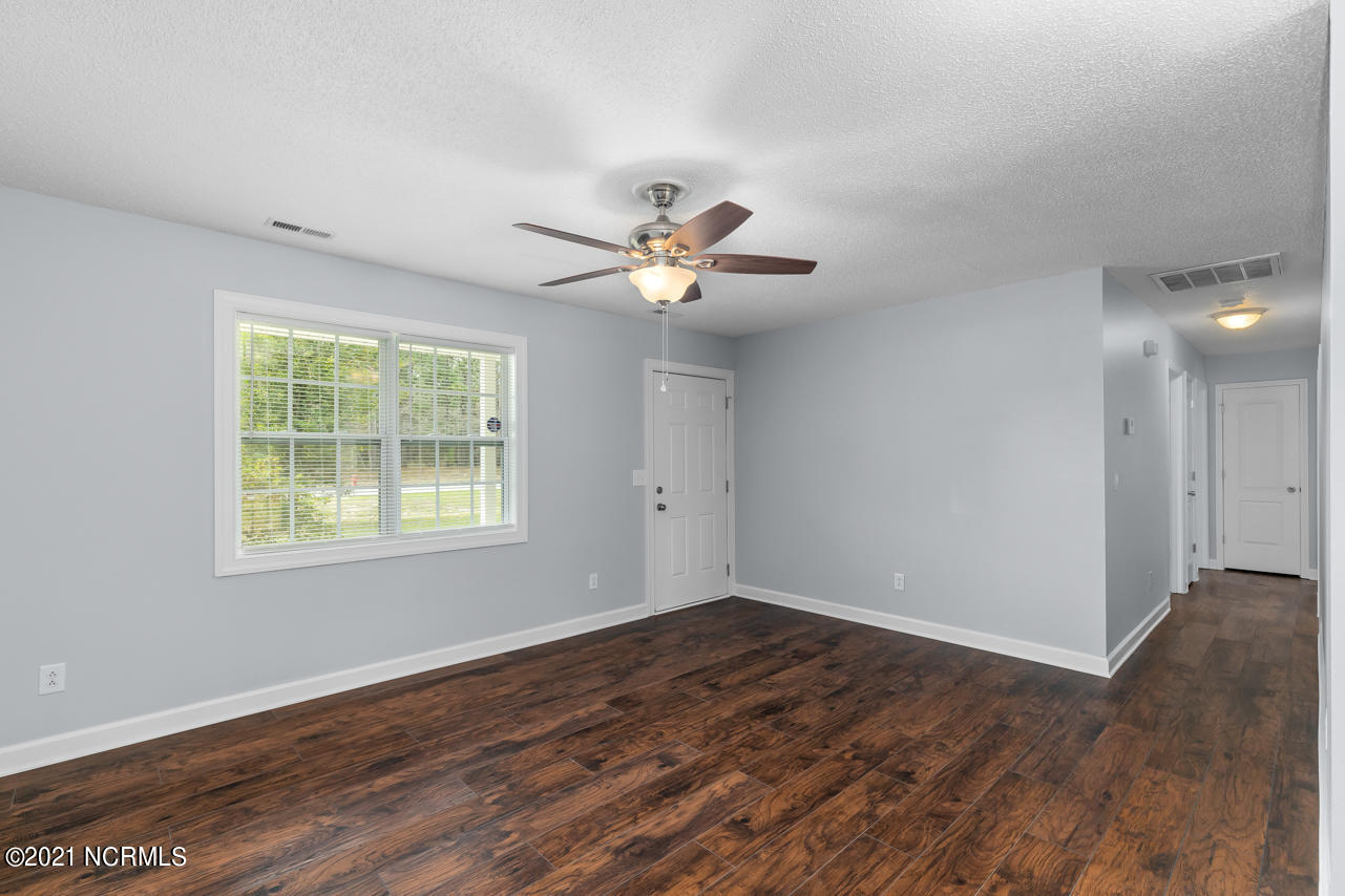 549 Sand Ridge Road Hubert, NC 28539 - Photo 6 of 28 6