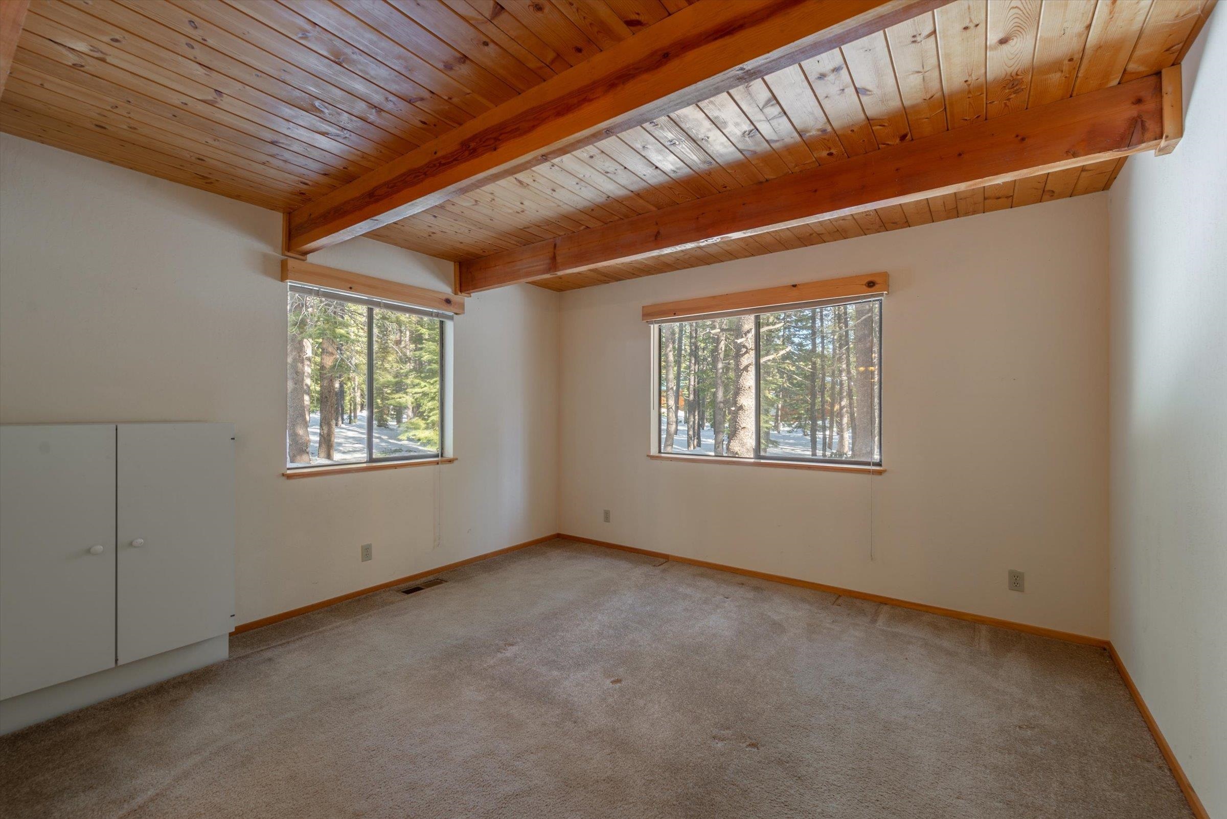11807 Chalet Road Truckee, CA 96161 - Photo 10 of 19 Gallery Image 10