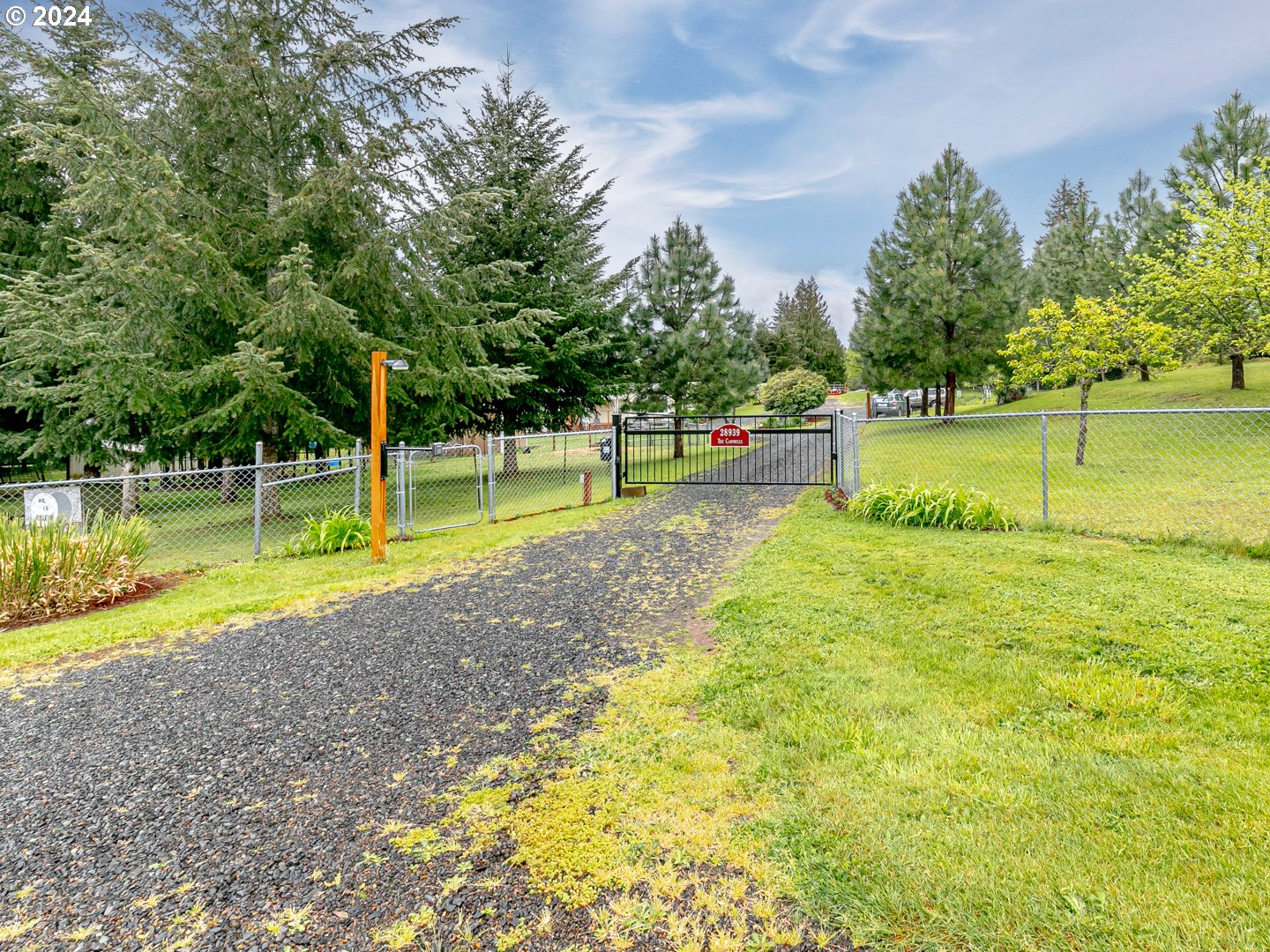 28939 Southeast Davis Road Estacada, OR 97023 - Photo 1 of 47 Gallery Image 1
