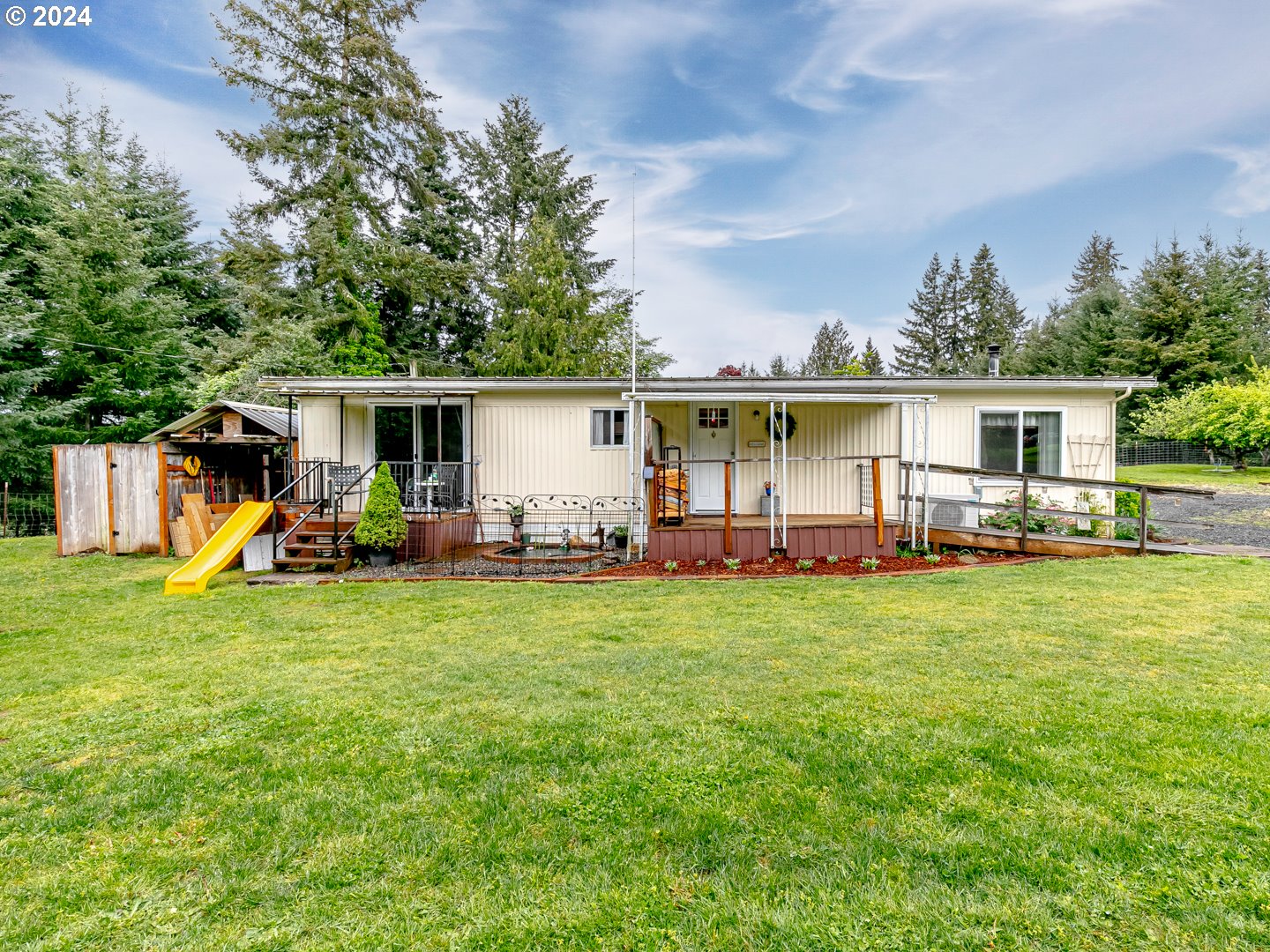 28939 Southeast Davis Road Estacada, OR 97023 - Photo 4 of 47 Gallery Image 4