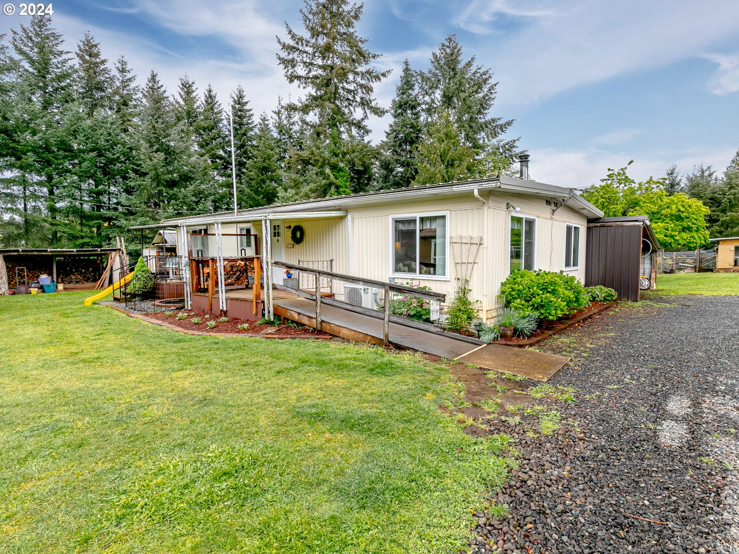 28939 Southeast Davis Road Estacada, OR 97023 - Photo 5 of 47 Gallery Image 5