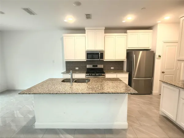 $2,400 | 979 Emil Place, Allen, TX 75013