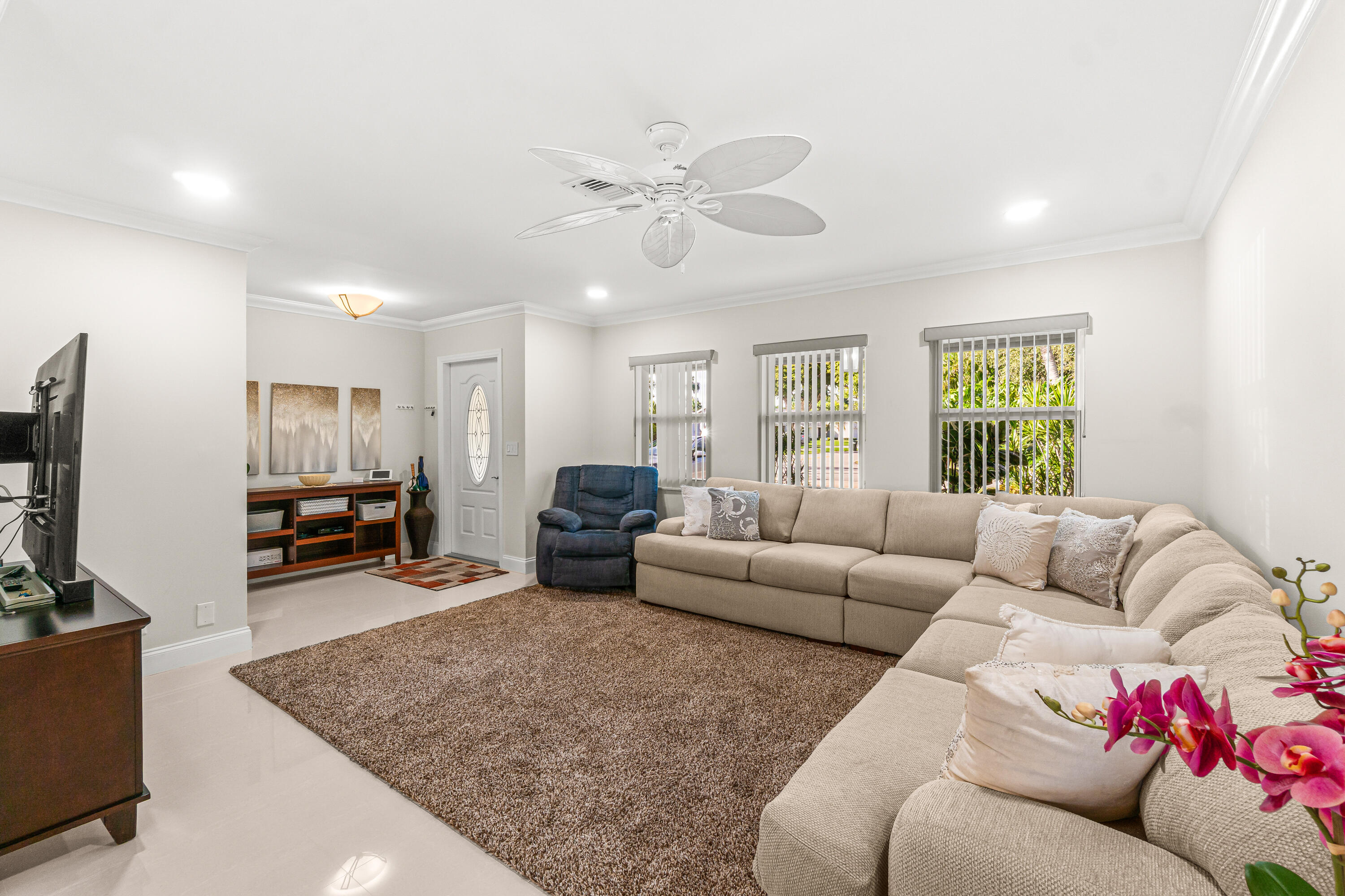 2815 Cormorant Road Delray Beach, FL 33444 - Photo 12 of 50 Entry