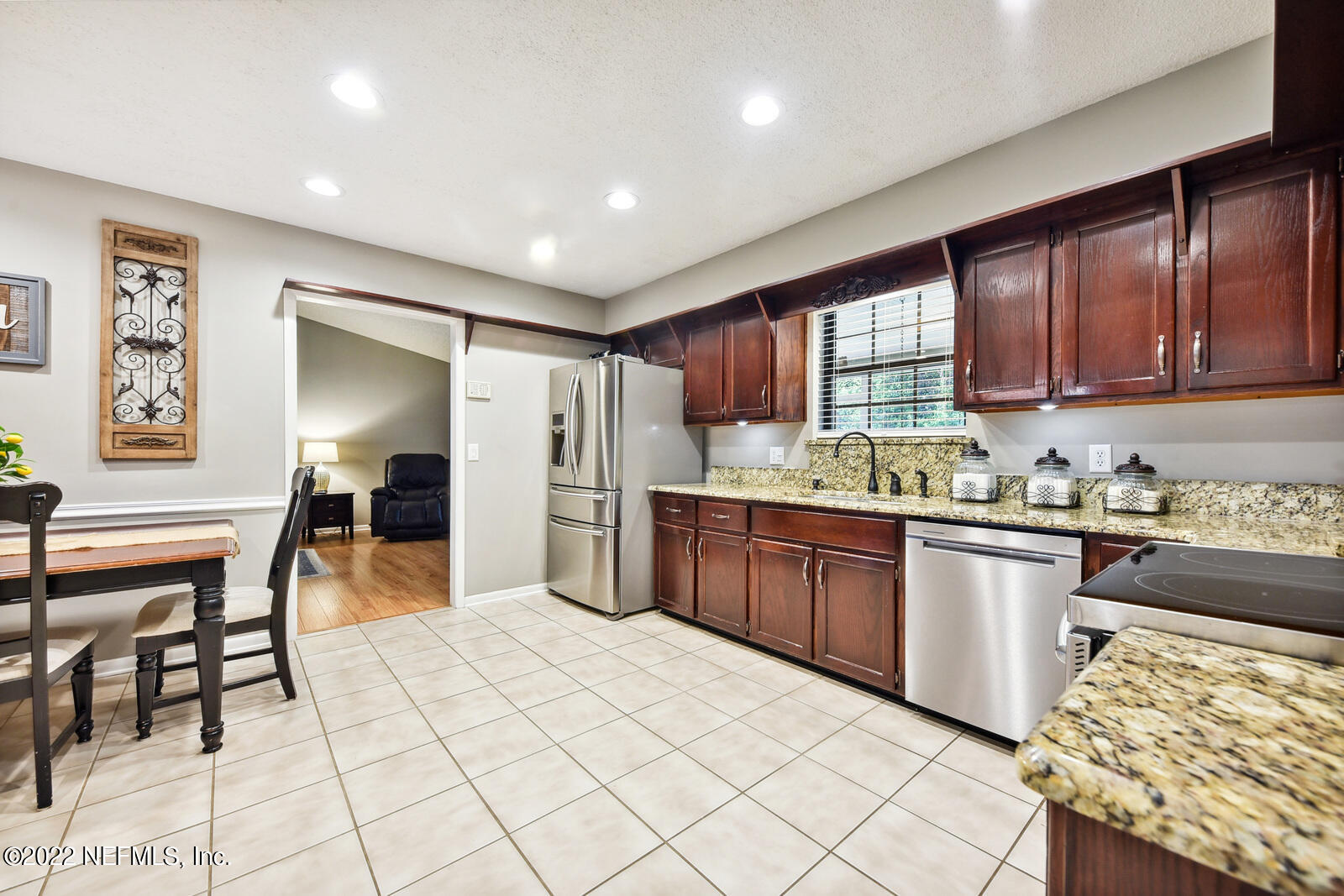 15003 Wade Road Jacksonville, FL 32218 - Photo 14 of 28 013_1600x1067_mls_1600x1067