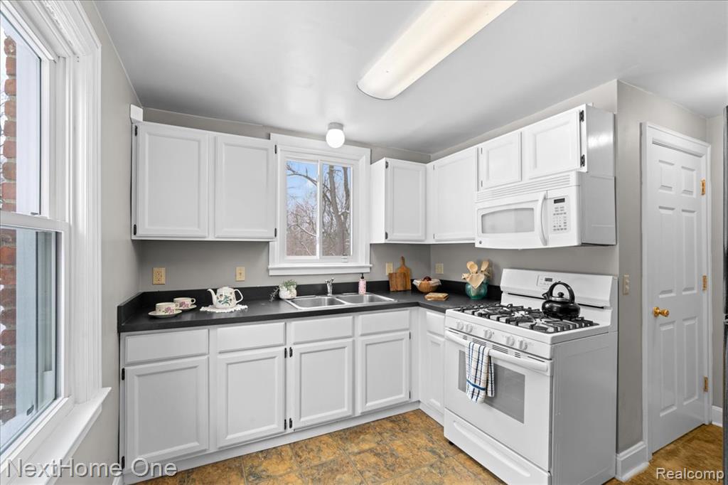 2981 Musson Road Howell, MI 48855 - Photo 11 of 34 Gallery Image 11