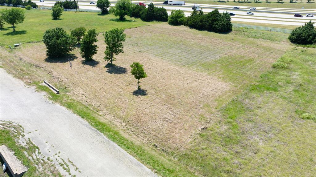 91 Country Rdg Road Melissa, TX 75454 - Photo 2 of 18 a view of a yard with an trees