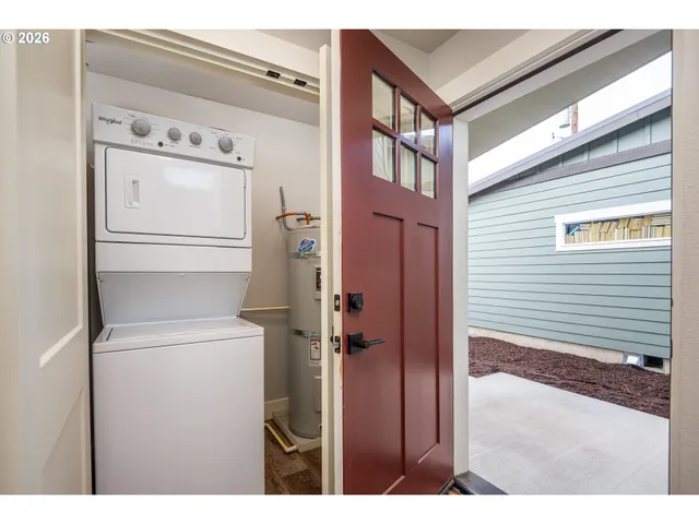 $350,000 | 364 19th Street, Springfield, OR 97477